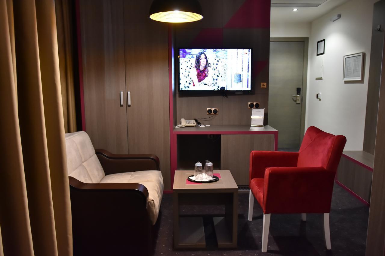Hotel Kljuc Екстер'єр фото