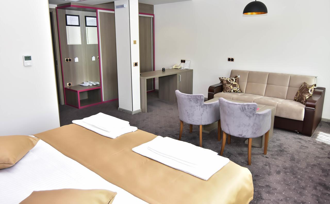 Hotel Kljuc Екстер'єр фото