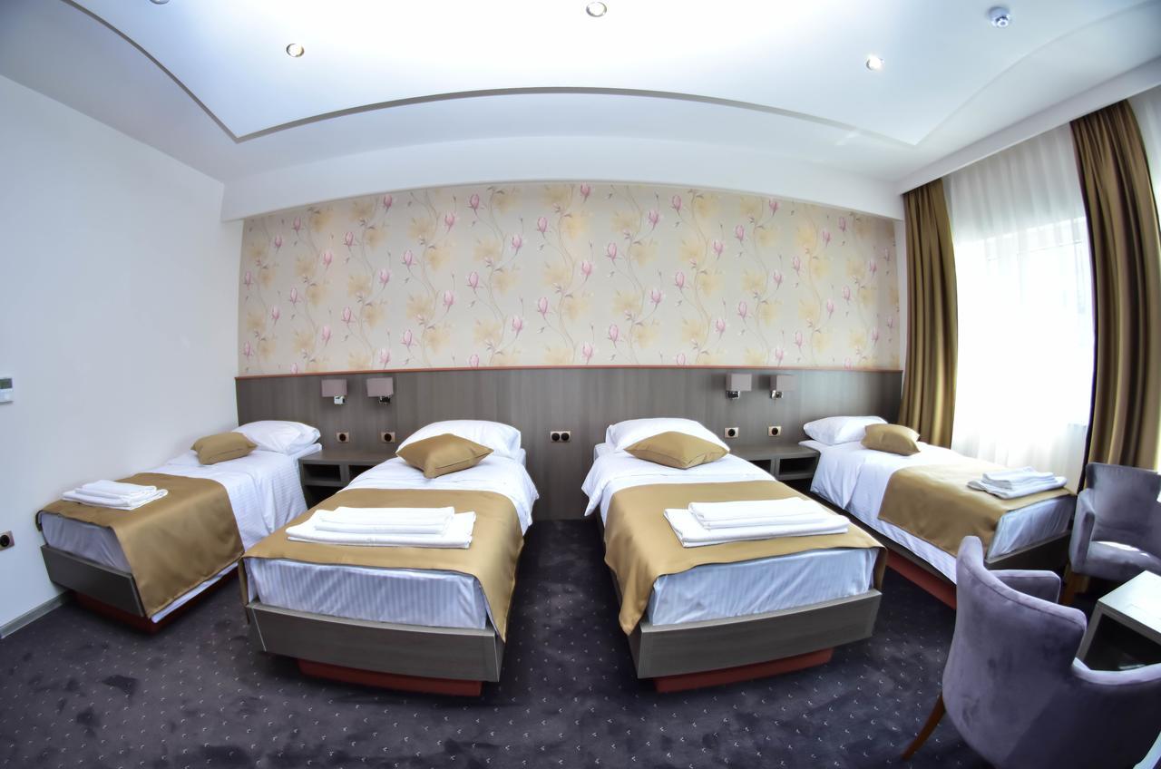 Hotel Kljuc Екстер'єр фото