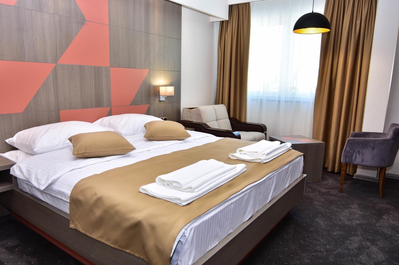 Hotel Kljuc Екстер'єр фото