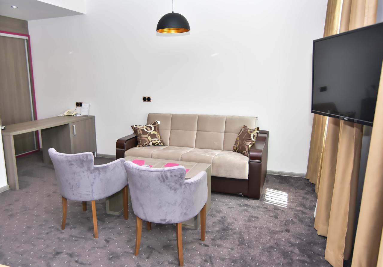 Hotel Kljuc Екстер'єр фото