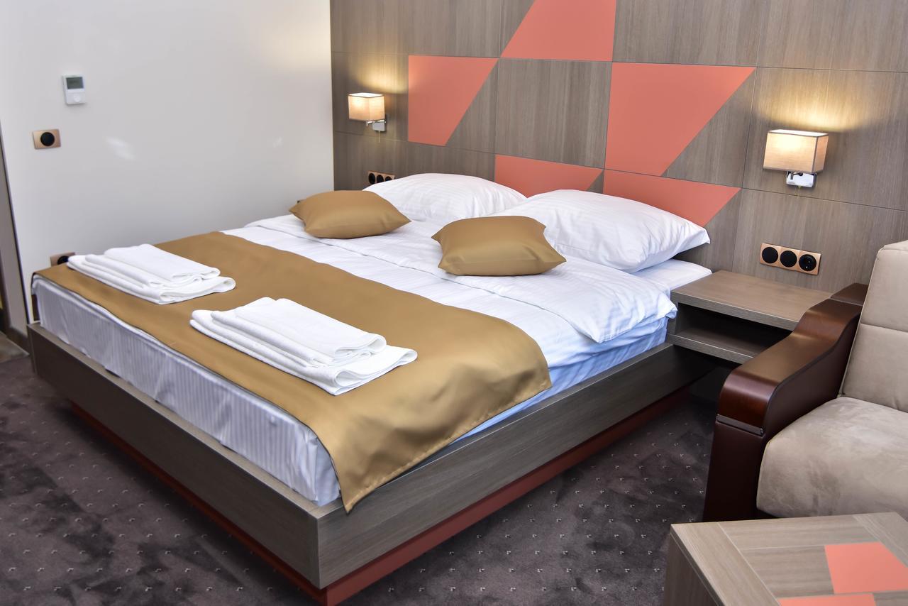 Hotel Kljuc Екстер'єр фото